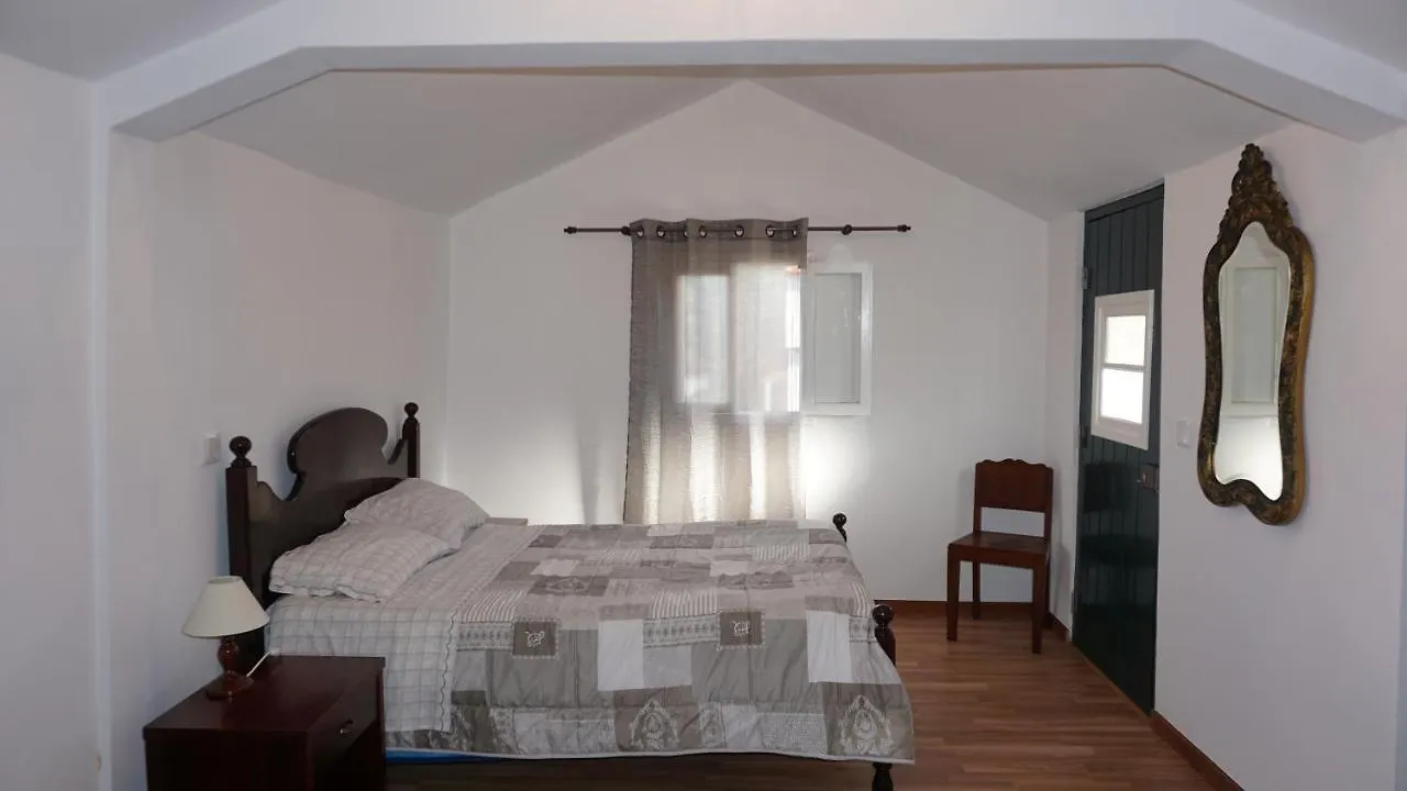 Bed & Breakfast Ilha & Montanha - Turismo Rural Santana  Portugal